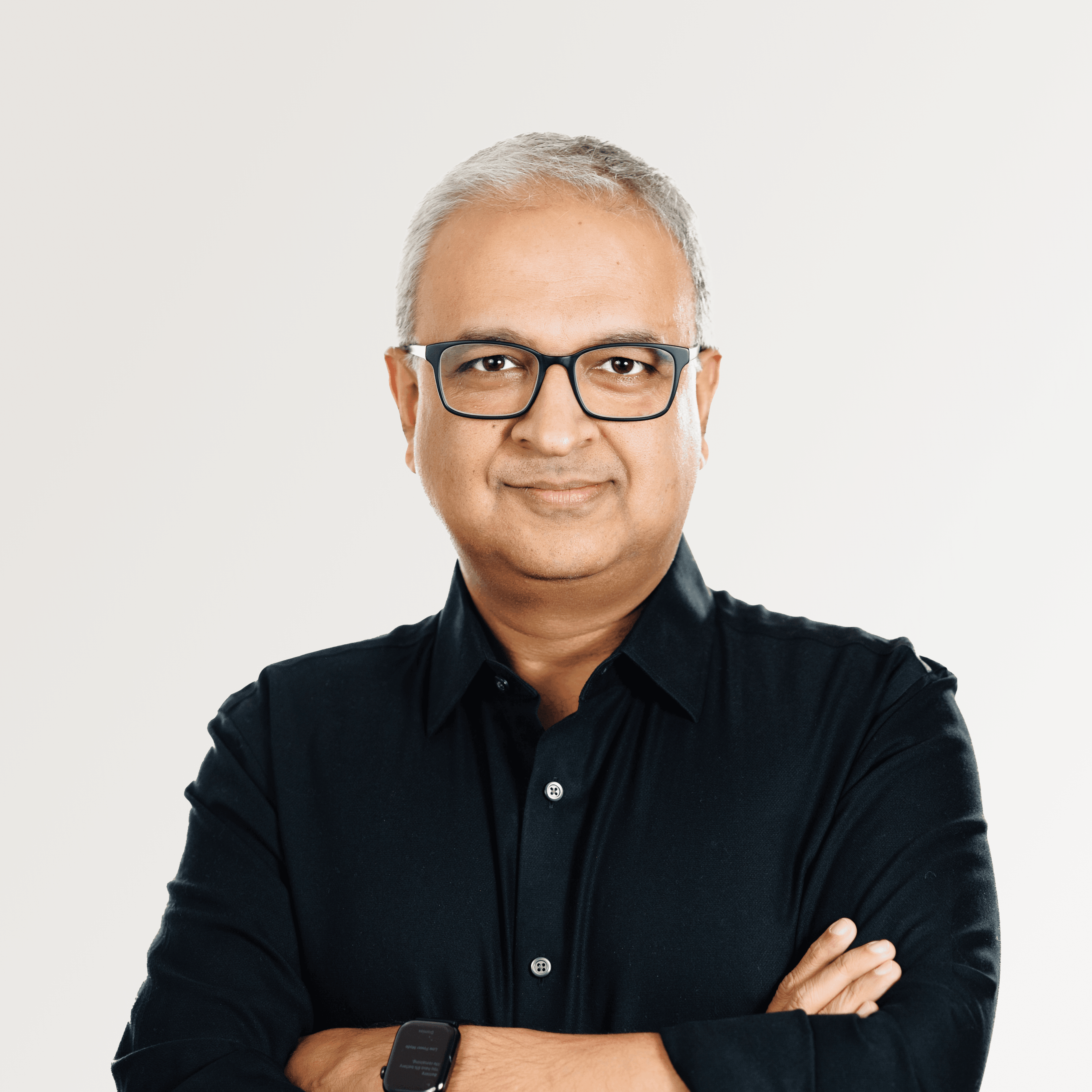 headshot photo of Vineet Taneja